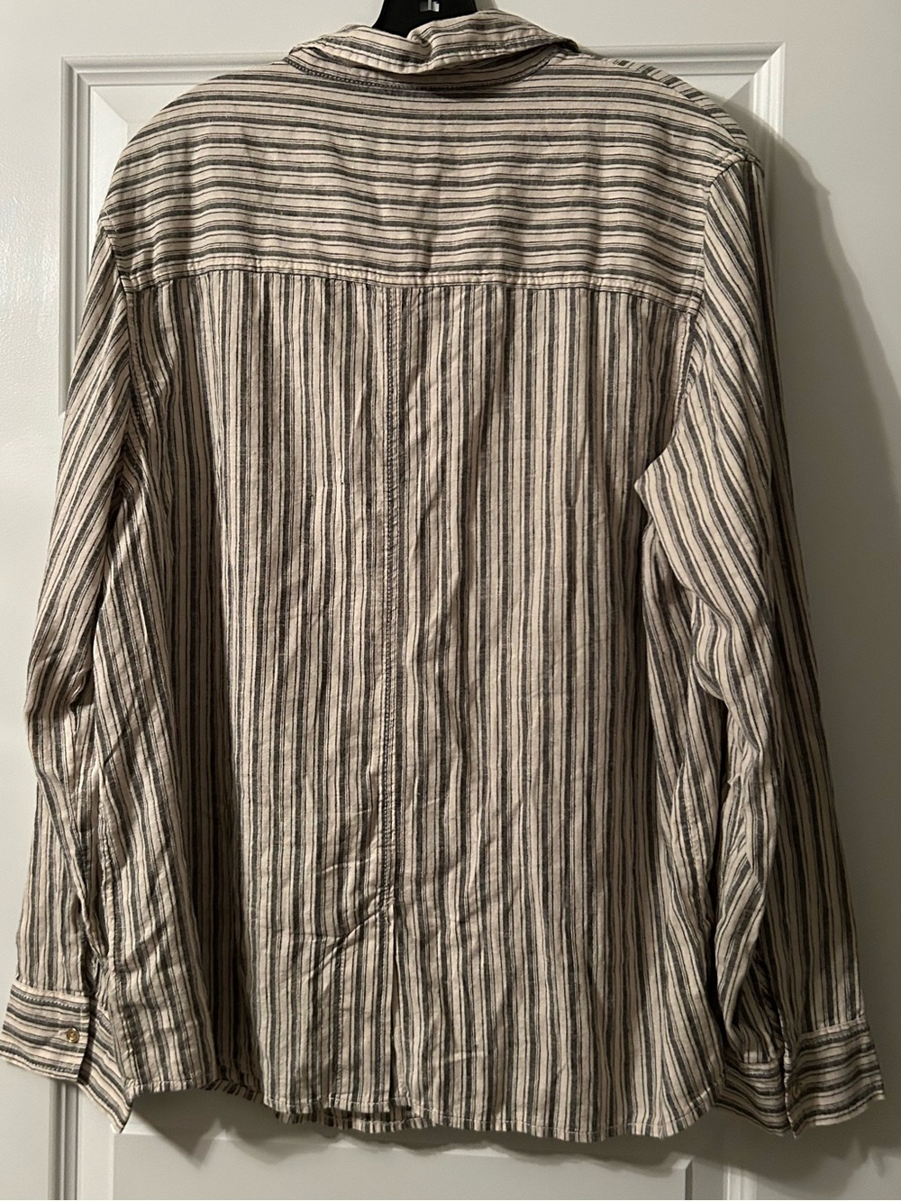 American Eagle NWT Button Down Shirt - Picture 6 of 6